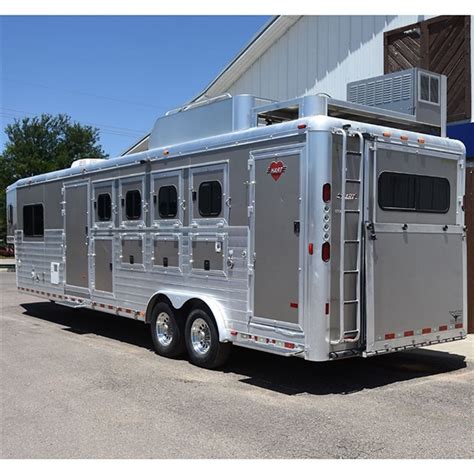 Straight-load <b>horse</b> <b>trailers</b> available in Bumper and Gooseneck models. . 4 horse trailer with mid tack